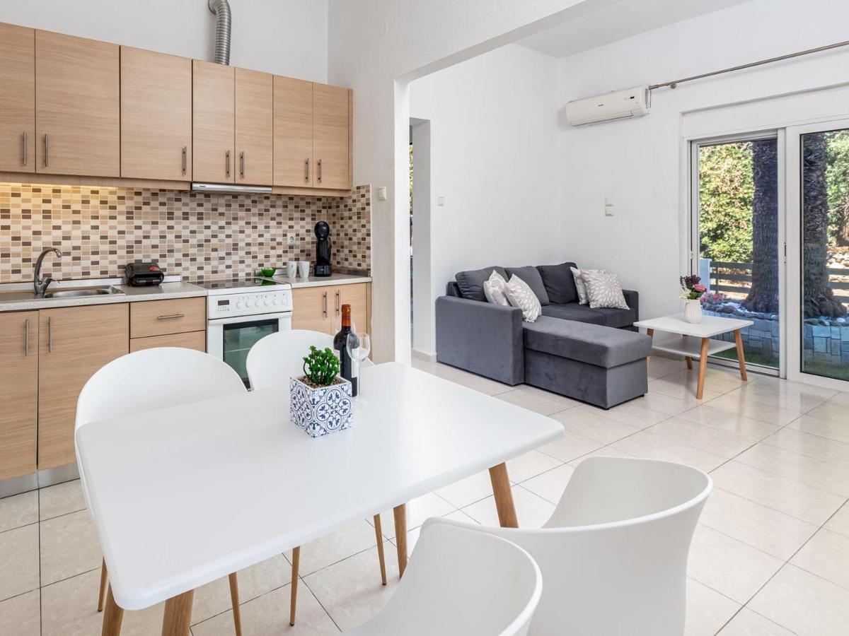 Aleanna Cozy Luxury Apartments Rhodes City ภายนอก รูปภาพ