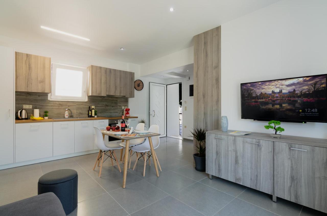 Aleanna Cozy Luxury Apartments Rhodes City ภายนอก รูปภาพ